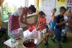 GR VII PYSZNY KEFIR TRUSKAWKOWY
