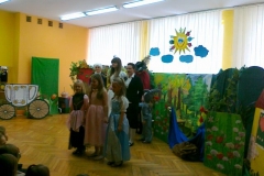Krokodylki i Tygryski z PM 8 na przedstawieniu w PM 10